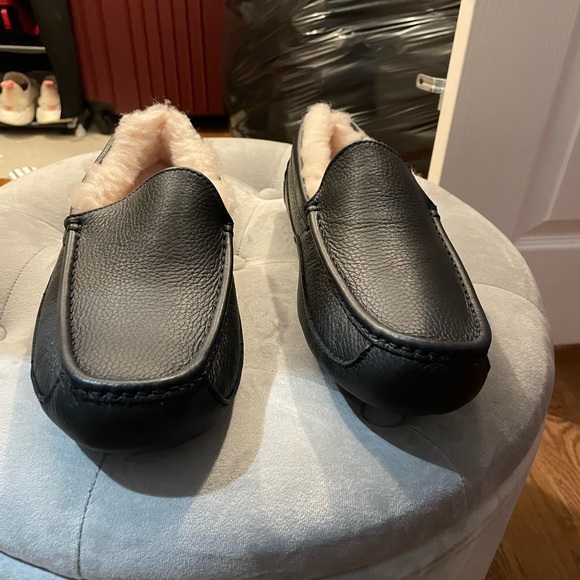 UGG Fur Loafers for men - Picture 2 of 3